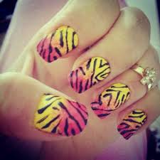 Unhas Decoradas amarelas